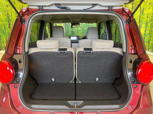 普段のお買い物や通勤、送迎等に十分な荷室スペースを確保しております。セカンドシートを倒すと、大きな荷物の積載も可能です♪