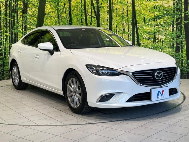 高透明度のガラス皮膜で撥水はもちろん、上質なツヤ・光沢を実現。紫外線や酸性雨から大切な愛車を保護し、色あせ・劣化を防止。「弾スプラッシュコート」、「弾プリミッサコート」からお選びいただけます。