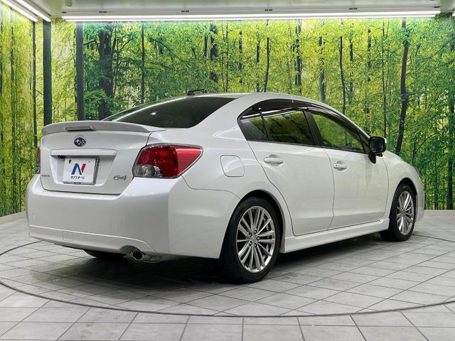 高透明度のガラス皮膜で撥水はもちろん、上質なツヤ・光沢を実現。紫外線や酸性雨から大切な愛車を保護し、色あせ・劣化を防止。「弾スプラッシュコート」、「弾プリミッサコート」からお選びいただけます。