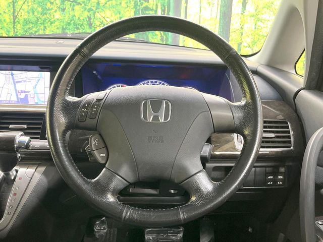 �y�����v�����X�e�A�����O�z�㎿�Ȋv���g�p���邱�ƂŁA��ɂ����������݂ƂĂ��^�]���₷���n���h���ł���