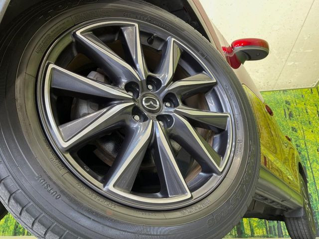 �y����19�C���`�A���~�z�C�[���z�O�ςɃ}�b�`���������A���~�z�C�[���𑕒����Ă���܂��B�e��ЊO�A���~�z�C�[����A�X�^�b�h���X�^�C�����戵�����Ă���܂��B���񂲑��k����������