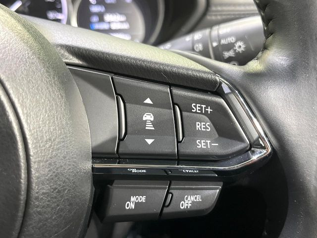 【マツダ・レーダークルーズコントロール】高速道路での長距離走行が楽に!自動で速度を保つクルーズコントロールが、衝突軽減システムと連携し、前方の車両を感知して車間を保つように速度調節してくれます!!