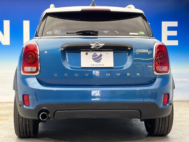 ●当店では第三者機関による車両品質鑑定を導入し、修復歴車を排除。鑑定書が発行されますので、ぱっと見ただけでは分からない箇所まで納得した上でご検討いただけます。※一部未実施の場合がございます。