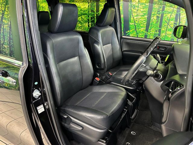 【シートヒーター】寒い日に重宝するシートヒーター!エアコンより早く温まってくれるので寒がりの人も安心ですね♪エアコンの温風は乾燥するから苦手、という方にもをおすすめです。