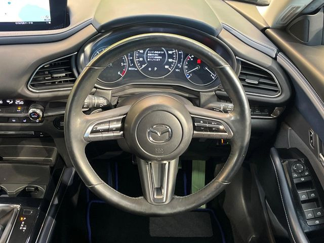 �y�����v�����X�e�A�����O�z�㎿�Ȋv���g�p���邱�ƂŁA��ɂ����������݂ƂĂ��^�]���₷���n���h���ł���