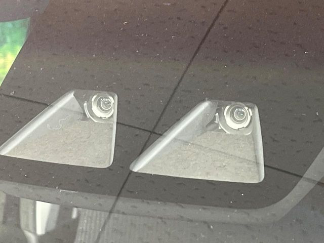 �y�X�}�[�g�A�V�X�g3�z�O���̎ԗ��������m���A�Փ˂������Ȏ��͌x��Œ��ӂ𑣂��A�u���[�L�𓥂ޗ͂��T�|�[�g�B�u���[�L�𓥂߂Ȃ������ꍇ�͏Փ˔�Q�y���u���[�L���쓮�A�Փˉ�����T�|�[�g���܂��B