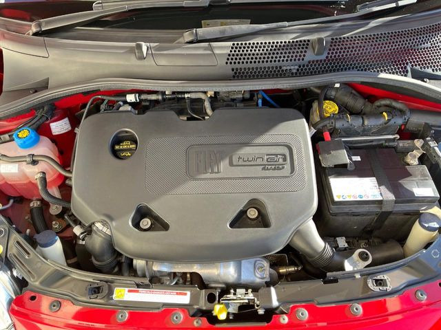 ●当店では、各メーカーの専用診断テスターを導入。国家資格を持つテクニカルスタッフも常駐しておりますので、万が一の際にも安心してご利用いただけます。