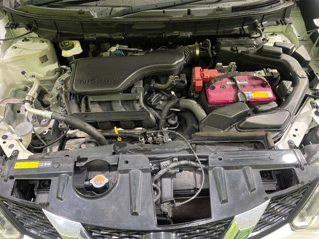 親切・丁寧な専門メカニックスタッフが応対!・車検・点検整備・事故等の修理などアフターサービスも安心。お車のカスタマイズもネクステージのサービススタッフまでご相談ください!