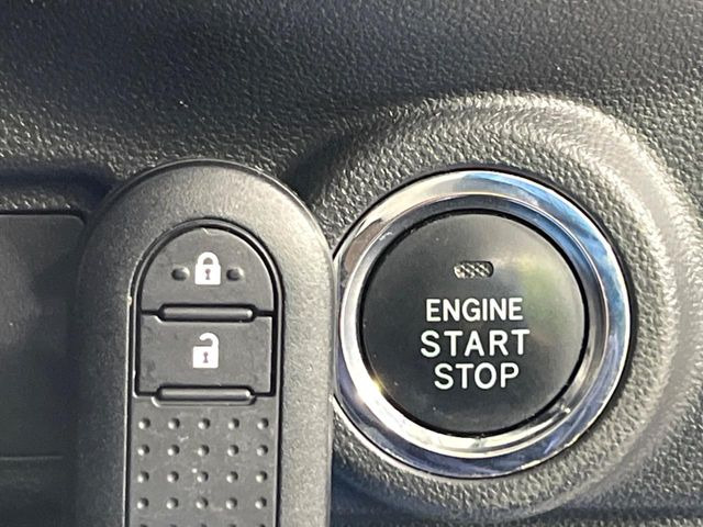 �y�L�[�t���[�V�X�e���z�J�o����|�P�b�g�ɓ��ꂽ�܂܂ł��h�A�̎{���E�������\�ȃX�}�[�g�L�[�𑕔��B�G���W���̃I���E�I�t�����J�M�����o���K�v����������Ƃ��Ă��֗��ł���