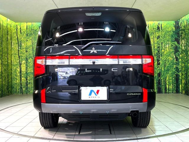 安心の最長10年・走行無制限保証(有償)をご用意。保証内容も充実はもちろん、無料点検&オイル交換や、年中無休の全国・24時間ロードサービスも付帯されておりますのでご安心下さい。