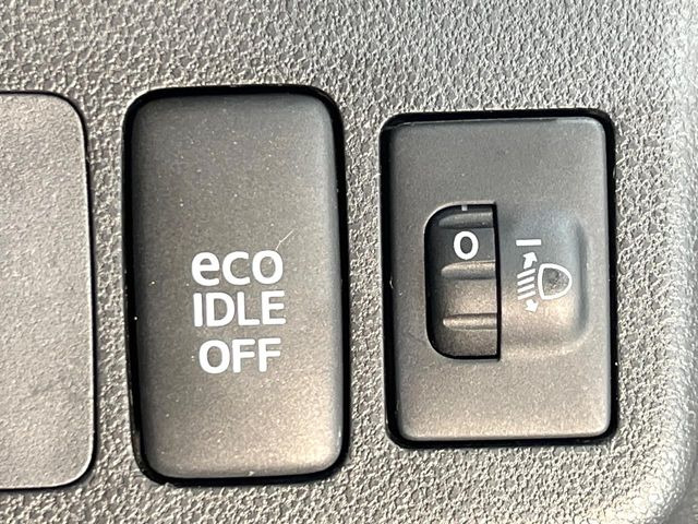 �y�A�C�h�����O�X�g�b�v�z�ԐM����a�؂Œ�Ԃ����ۂɃG���W�����~���A���ʂȔR���̏����}���܂��B�R��������ی�ɂȂ���@�\��G���W���̓u���[�L�𗣂��΍Ďn�����܂��B