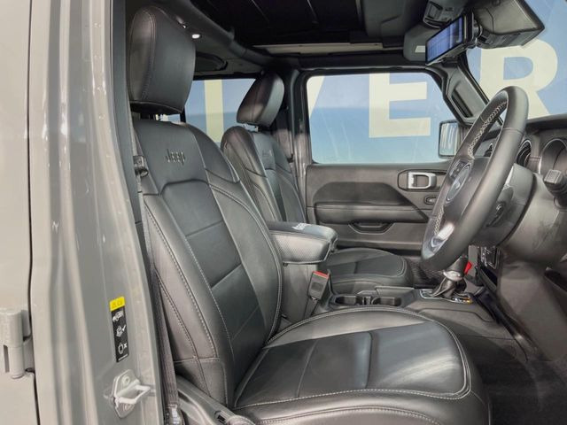 ●シートの使用感:破れ・へたりも少なく、ご覧の通りきれいな状態を維持しております。また、室内クリーニング・コーティングもご用命いただけます。