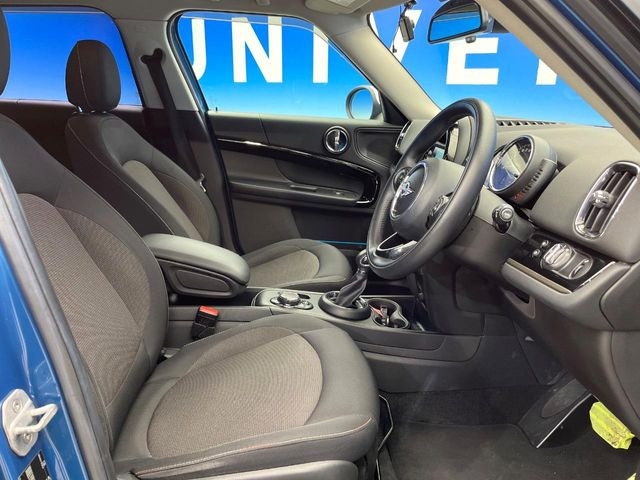 ●シートの使用感:破れ・へたりも少なく、ご覧の通りきれいな状態を維持しております。また、室内クリーニング・コーティングもご用命いただけます。