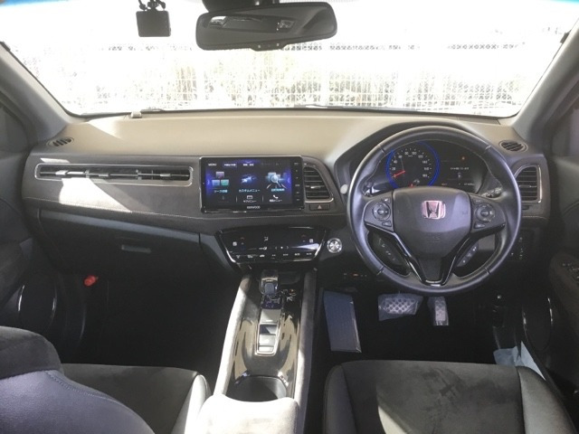 ヴェゼル1.5 ハイブリッド RS ホンダセンシング