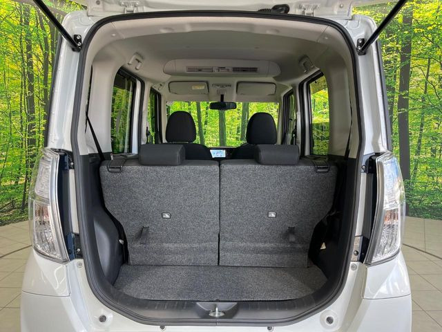 普段のお買い物や通勤、送迎等に十分な荷室スペースを確保しております。セカンドシートを倒すと、大きな荷物の積載も可能です♪