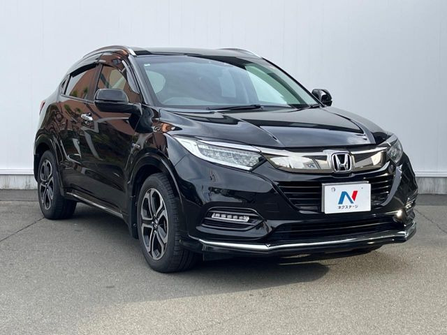 高透明度のガラス皮膜で撥水はもちろん、上質なツヤ・光沢を実現。紫外線や酸性雨から大切な愛車を保護し、色あせ・劣化を防止。「弾スプラッシュコート」、「弾プリミッサコート」からお選びいただけます。