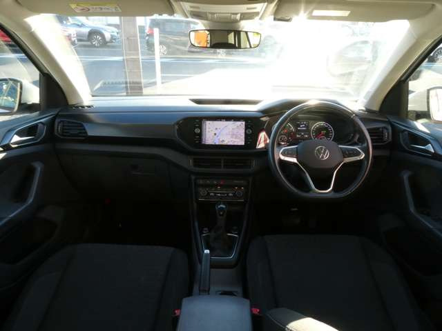 �i�����ꂽ�C���p�l����́A�X�^�C���b�V�������쐫�⎋�F���ɂ��D��A�O���̂��Ȃ��f�U�C���ɂȂ��Ă���܂�!