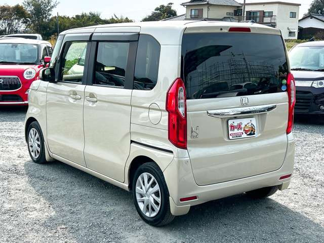 当店では軽自動車から普通車まで幅広くオールメーカーの車種・色・グレードを豊富に揃えております。