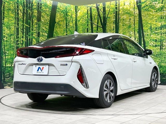 ☆全国のネクステージからお取り寄せが可能※!遠方の店舗に展示してあるクルマが気になる場合も、最寄りの店舗でご覧いただくことが可能です!是非私たちに要望をお聞かせください!※別途費用