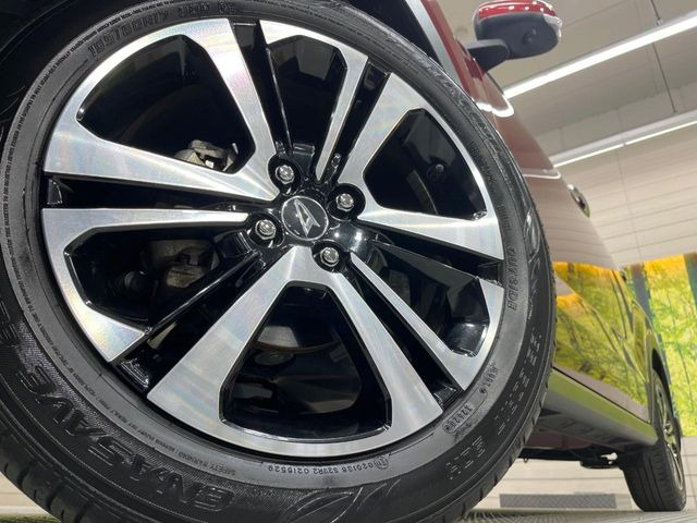 �y�����A���~�z�C�[���z�f�U�C�����̍��������A���~�z�C�[���𑕒����Ă���܂��B�e��ЊO�A���~�z�C�[����A�X�^�b�h���X�^�C�����戵�����Ă���܂��B���񂲑��k����������