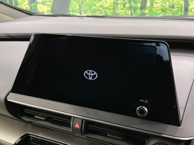 �y8�C���` �f�B�X�v���C�I�[�f�B�I�z���ʂ̃f�B�X�v���C��AppleCarPlay��AndroidAuto�����p�\�B�傫�ȉ�ʂŃX�}�z�i�r�A�v���������p���������܂���