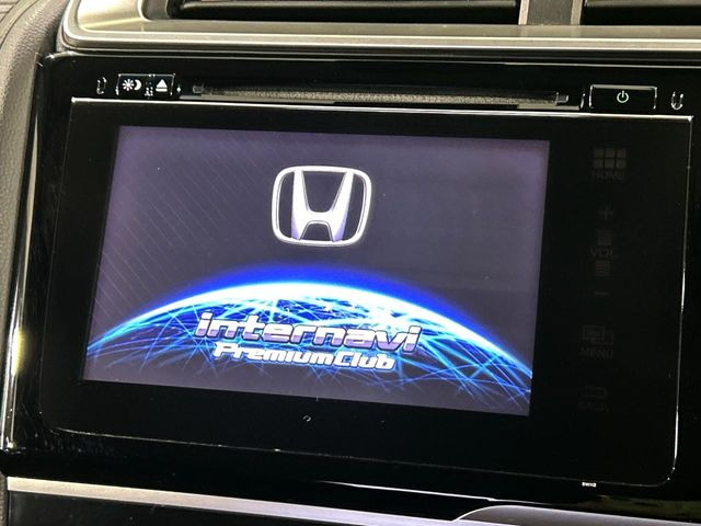 【ディスプレイオーディオ】視認性が高いディスプレイオーディオを装備♪操作性も良好で直感的なソース選択が可能です。