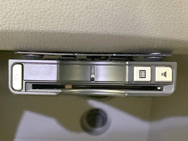 【ETC】高速道路の料金所をストレスなく通過!話題のスポットやサービスエリアに多い「スマートIC」利用時は必須のアイテムです。当店でセットアップを実施、ご納車当日からすぐにご利用いただけます!