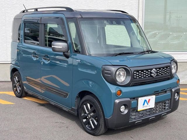 高透明度のガラス皮膜で撥水はもちろん、上質なツヤ・光沢を実現。紫外線や酸性雨から大切な愛車を保護し、色あせ・劣化を防止。「弾スプラッシュコート」、「弾プリミッサコート」からお選びいただけます。