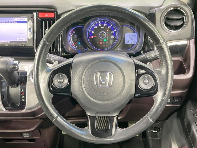 �y�����v�����X�e�A�����O�z�㎿�Ȋv���g�p���邱�ƂŁA��ɂ����������݂ƂĂ��^�]���₷���n���h���ł���