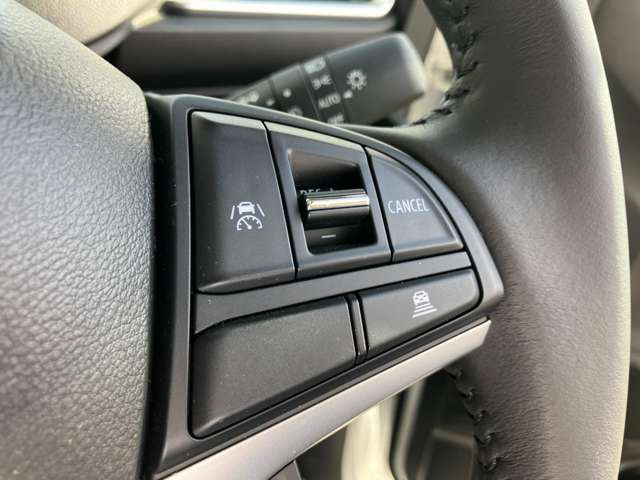 ★アダプティブクルーズコントロ-ル!アクセル操作なしにステアリングのスイッチ操作のみで高速道路などでの定速走行&追従走行を制御します★