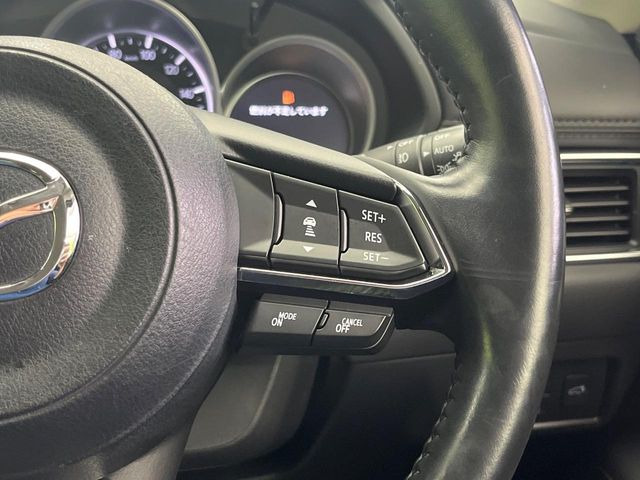 【マツダ・レーダークルーズコントロール】高速道路での長距離走行が楽に!自動で速度を保つクルーズコントロールが、衝突軽減システムと連携し、前方の車両を感知して車間を保つように速度調節してくれます!!