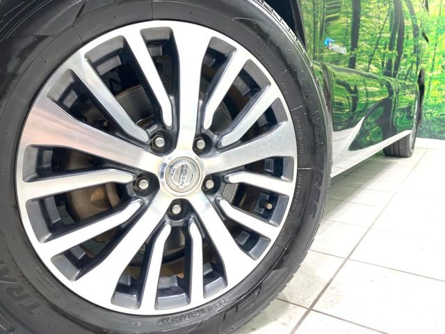 �y����16�C���`�A���~�z�C�[���z�O�ςɃ}�b�`���������A���~�z�C�[���𑕒����Ă���܂��B�e��ЊO�A���~�z�C�[����A�X�^�b�h���X�^�C�����戵�����Ă���܂��B���񂲑��k����������