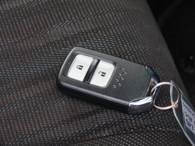 �L�[���|�P�b�g�ɓ��ꂽ�܂܂ł��G���W��ON/OFF�A�h�A�{��/�J���\���֗��ȃX�}�[�g�L�[�t�ł���