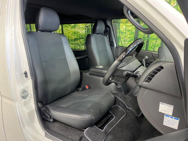 �y�n�[�t���U�[�V�[�g�z�������ƍ���S�n�𗼗������l�C�̃V�[�g���w�ʁE���ʂ̃t�@�u���b�N�f�ނ́A�ʋC���̗ǂ��⊊��ɂ����ɗD��Ă��܂��B�C���╞���ɍ��E���ꂸ���K�ɂ���肢�������܂��B