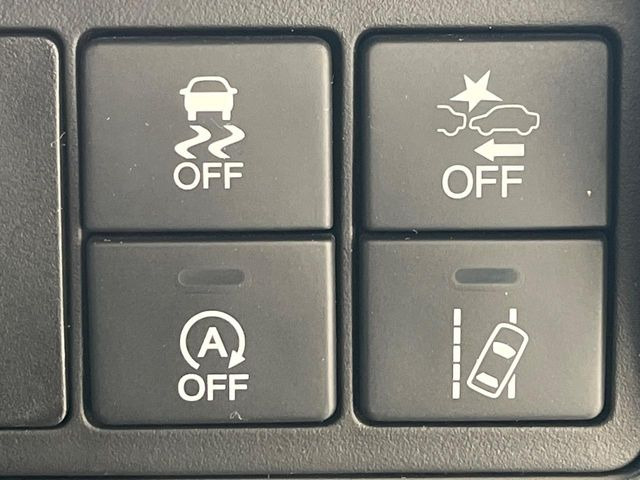 �y�z���_�Z���V���O�z���s���ɑO���̎ԗ�����F�����A�Փ˂������Ȏ��͌x��ƃu���[�L�ŏՓˉ���Ɣ�Q�y�����A�V�X�g�B�����S�Ƀh���C�u�����y���݂��������܂��B