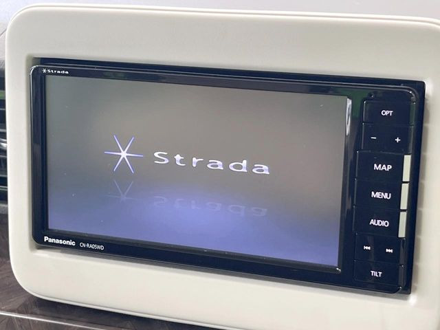 【ナビゲーション】使いやすいナビで目的地までしっかり案内してくれます。各種オーディオ再生機能も充実しており、お車の運転がさらに楽しくなります!!