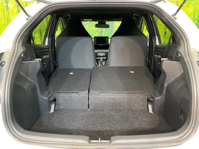 ���i�̂���������ʋ΁A���}���ɏ\���ȉ׎��X�y�[�X���m�ۂ��Ă���܂��B�Z�J���h�V�[�g��|���ƁA�傫�ȉו��̐ύڂ��\�ł���