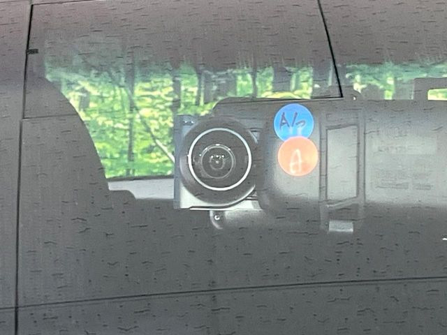 【ドライブレコーダー】安心・安全なカーライフに必須のドライブレコーダーを装備!走行中はもちろん、あおり運転や事故に遭遇した際の状況も映像で記録し、万一のリスクに備えます。