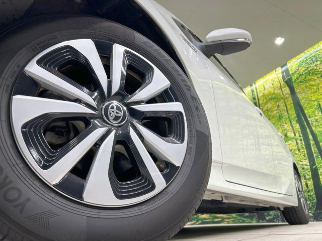 【純正15インチアルミホイール】外観にマッチした純正アルミホイールを装着しております。各種社外アルミホイールや、スタッドレスタイヤも取扱いしております。是非ご相談ください♪