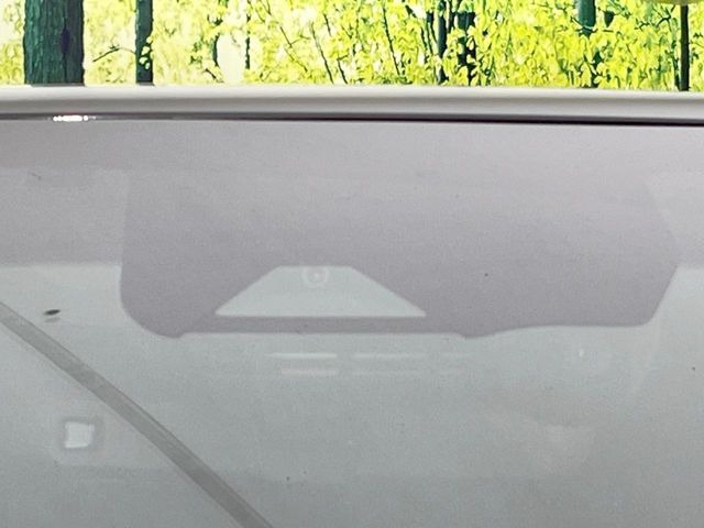 �y�g���^�Z�[�t�e�B�Z���X�z���s���ɑO���̎ԗ�����F�����A�Փ˂������Ȏ��͌x��ƃu���[�L�ŏՓˉ���Ɣ�Q�y�����A�V�X�g�B�����S�Ƀh���C�u�����y���݂��������܂��B