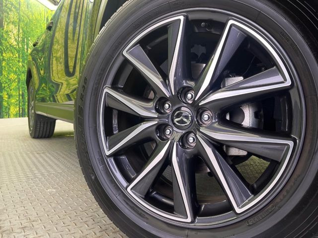 【純正19インチアルミホイール】外観にマッチした純正アルミホイールを装着しております。各種社外アルミホイールや、スタッドレスタイヤも取扱いしております。是非ご相談ください♪