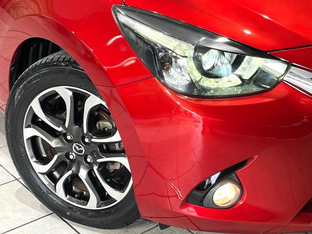 �yLED�w�b�h���C�g�z���V����ԑ��s�����ǍD�Ȏ��E���m�ۂ����S���ĉ^�]�ł��鍂�P�xLED�w�b�h���C�g�𑕔�!�_�����x�������A����d�͂��}�����Ă��܂��B