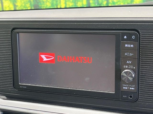 �y�����i�r�z�l�C�̏����i�r�𑕔����Ă���܂��B�i�r�̎g���₷���͂������A�I�[�f�B�I�@�\���[��!�L�����v�◷�s�͂������A�ʋ΂┃�����ȂǕ��i�̃h���C�u���y�����Ȃ�͂���