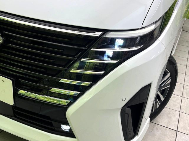 �yLED�w�b�h���C�g�z���V����ԑ��s�����ǍD�Ȏ��E���m�ۂ����S���ĉ^�]�ł��鍂�P�xLED�w�b�h���C�g�𑕔�!�_�����x�������A����d�͂��}�����Ă��܂��B