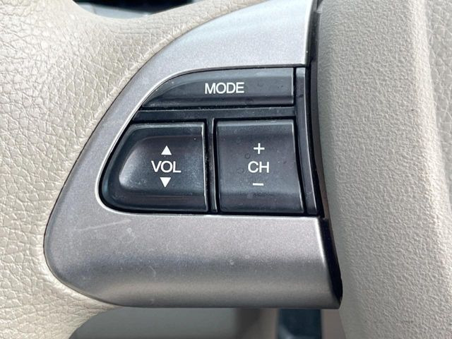 【ステアリングスイッチ】運転中、前方から目線をそらすことなく、オーディオ等の操作が可能な便利機能!安心&快適なドライブを演出してくれます♪