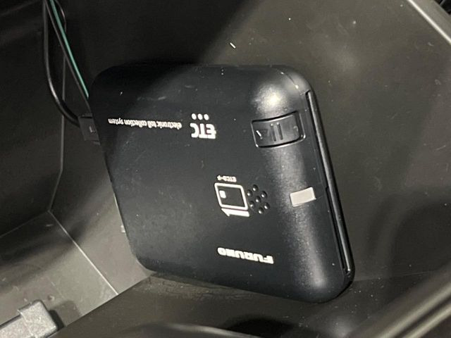 【ETC】高速道路の料金所をストレスなく通過!話題のスポットやサービスエリアに多い「スマートIC」利用時は必須のアイテムです。当店でセットアップを実施、ご納車当日からすぐにご利用いただけます!