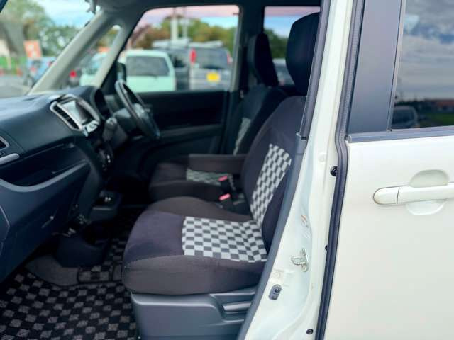 お買い得車多数展示中です!この機会に是非ご来店下さい!