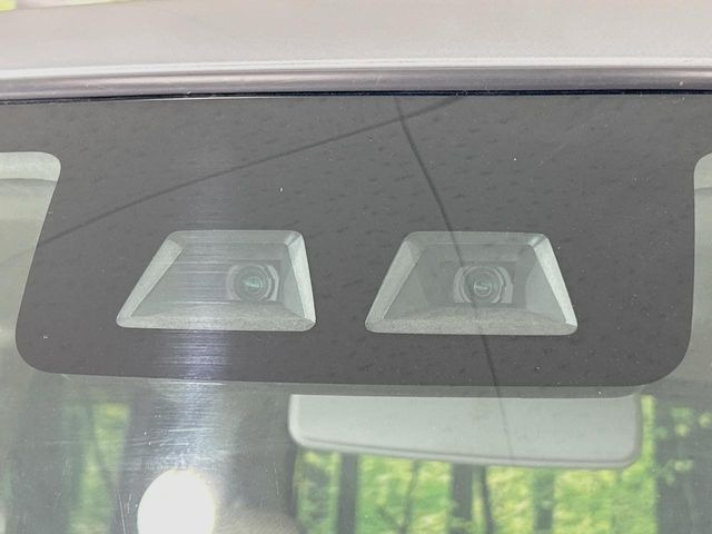 �y�X�}�[�g�A�V�X�g�z���s���ɑO���̎ԗ�����F�����A�Փ˂������Ȏ��͌x��ƃu���[�L�ŏՓˉ���Ɣ�Q�y�����A�V�X�g�B�����S�Ƀh���C�u�����y���݂��������܂��B