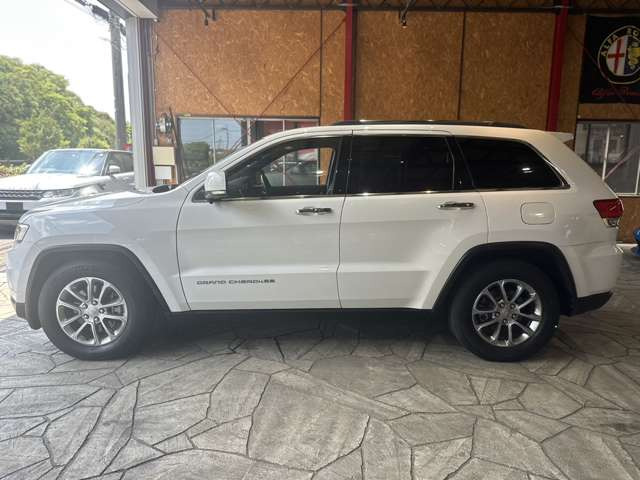 ��JEEP �O�����h�`�F���L�[ ���~�e�b�h4WD�����גv���܂���!!