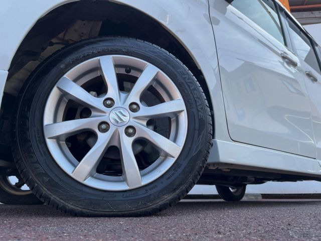 �y����14�C���`�A���~�z�C�[���z�O�ςɃ}�b�`���������A���~�z�C�[���𑕒����Ă���܂��B�e��ЊO�A���~�z�C�[����A�X�^�b�h���X�^�C�����戵�����Ă���܂��B���񂲑��k����������